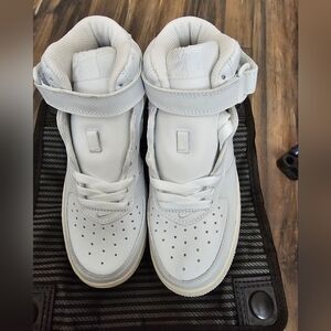 New Without Box White Nike Sneakers
